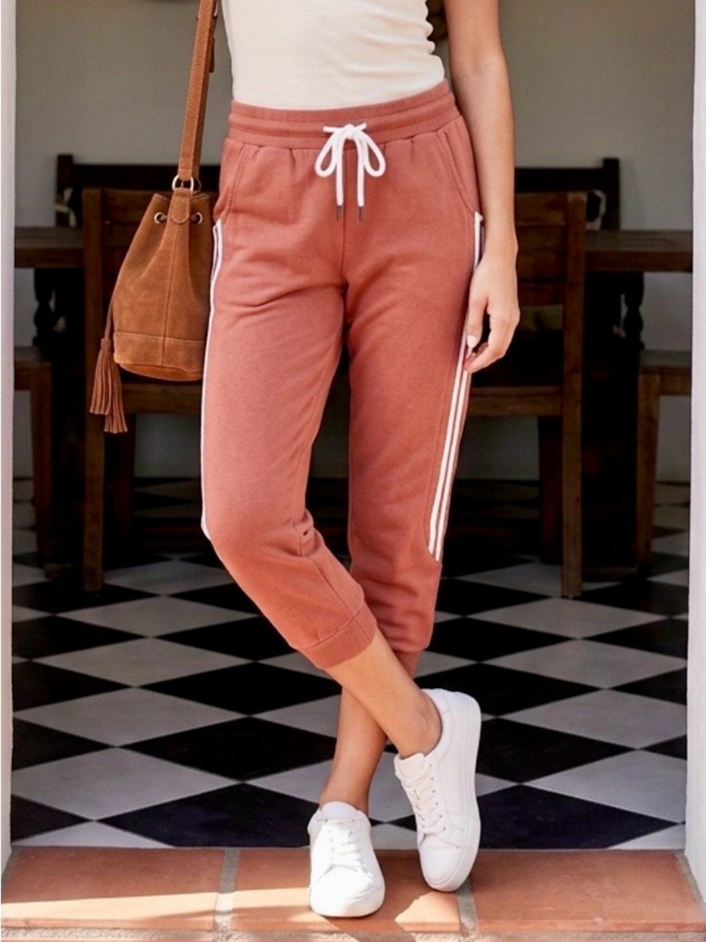 Casual Women's Rust Drawstring Capri Jogger Pants M